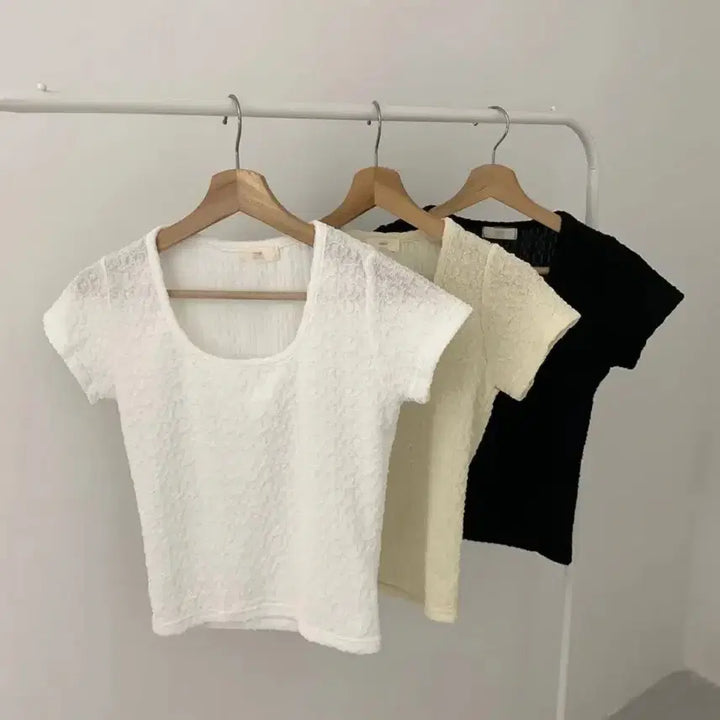 [BUNJANG] Ablley Embossed Square Neck Short Sleeve T-shirt White / 에이블리 엠보 스퀘어넥 반팔티 화이트