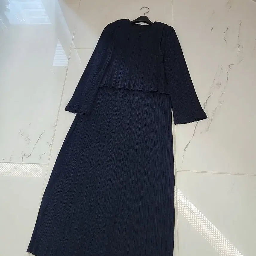 [BUNJANG] ORR Pleated Overlap Dress Navy S / 26만원짜리 ORR orr 플리츠 오버랩 드레스 플리츠 원피스 (출근/데