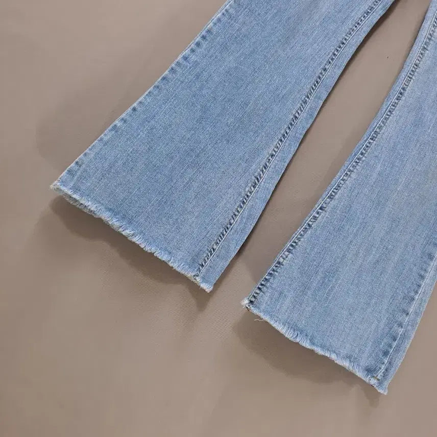 [BUNJANG] Button Detail Bootcut Denim Jeans / 단추포인트 부츠컷 데님 청바지