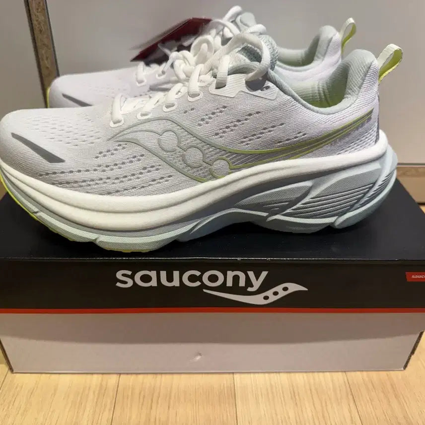 [BUNJANG] Saucony Hurricane 25 Women&