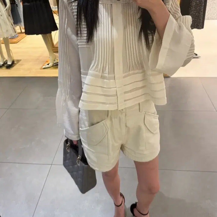 [BUNJANG] Loose Fit Blouse / 라클래시 핀턱 블라우스 판매해요