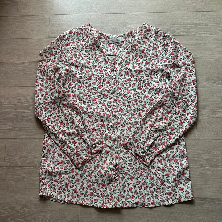 [BUNJANG] Slowand Self-Produced Flower Pattern Pearl Button Blouse / 슬로우앤드 자체제작 블라우스