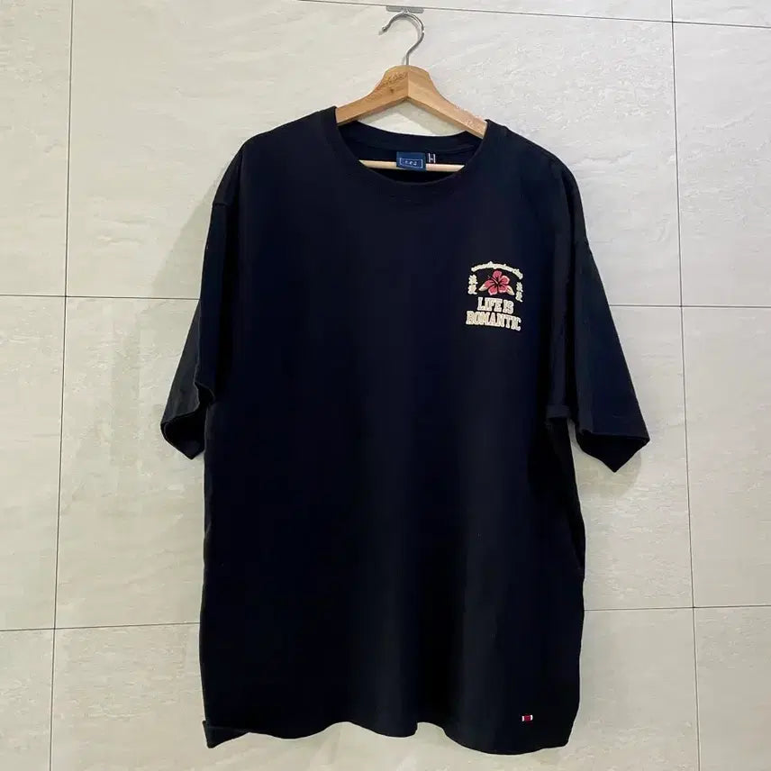 [BUNJANG] Romantic Crown Oriental Flower Short Sleeve T-Shirt / 로맨틱크라운 / 오리엔탈 플라워 반팔티셔츠, 남성 티셔츠