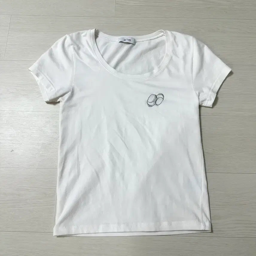 [BUNJANG] AZON U Neck Tee White / 실사) 애즈온 유넥티 U NECK TEE 화이트