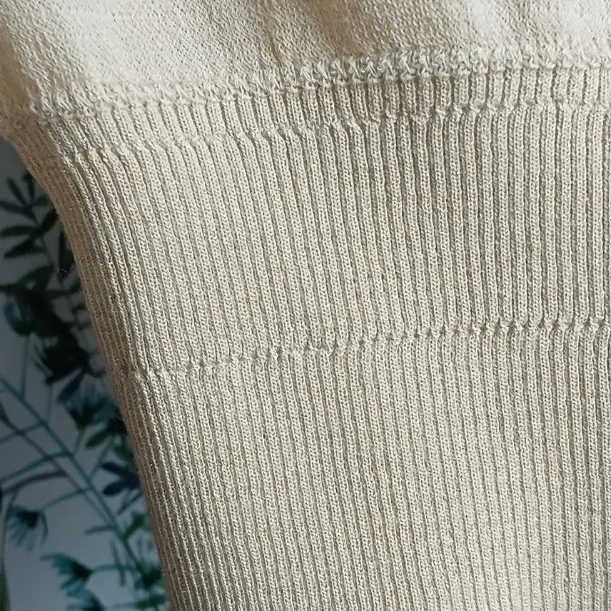 [BUNJANG] TIME V-Neck Knit Beige / TIME V넥 니트 베이지 컬러55