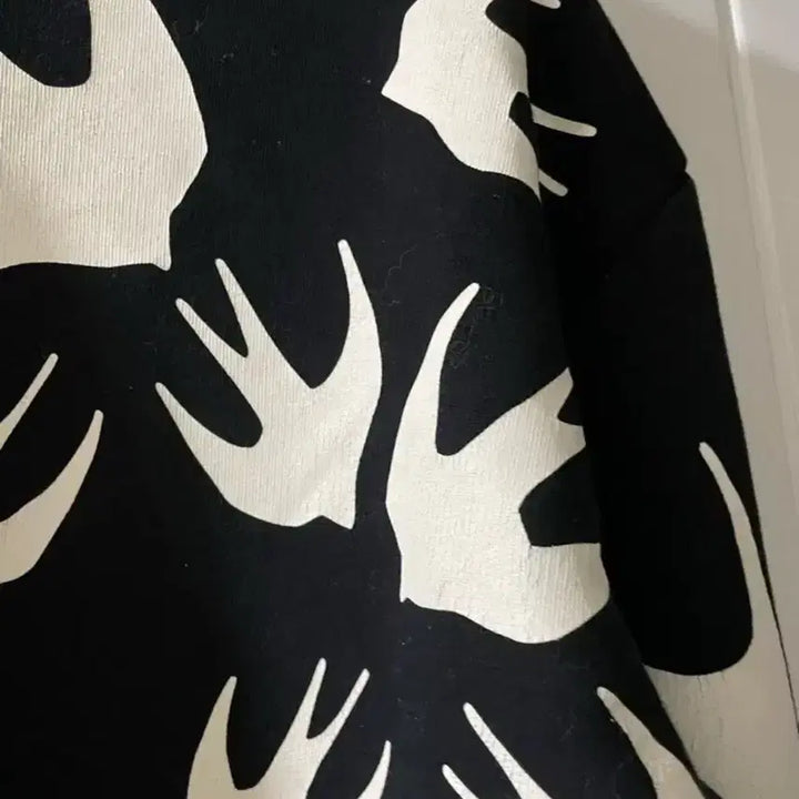 [BUNJANG] Alexander McQueen Swallow Sweatshirt Black L / 알렉산더 맥퀸 스왈로 맨투맨 블랙 L
