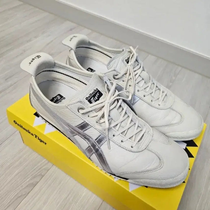 [BUNJANG] Onitsuka Tiger Mexico 66 SD Silver Sneakers - Size 255 / [백화점구매] 신품급 오니츠카타이거 실버 멕시코 66 SD 255사이즈