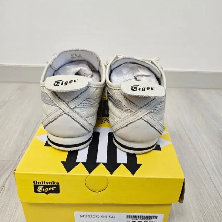 [BUNJANG] Onitsuka Tiger Mexico 66 SD Silver Sneakers - Size 255 / [백화점구매] 신품급 오니츠카타이거 실버 멕시코 66 SD 255사이즈