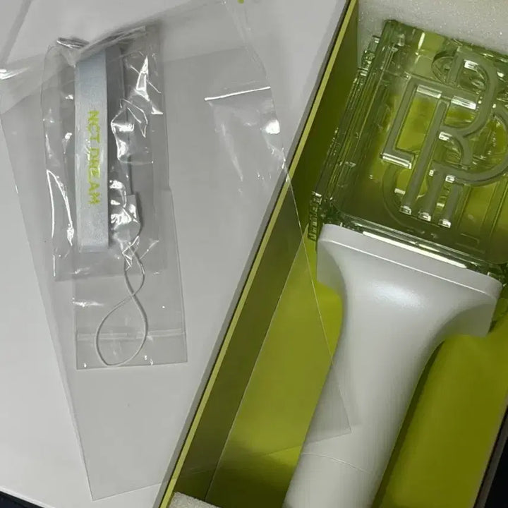 [BUNJANG] NCT DREAM Official Lightstick Newmeum / NCT DREAM 엔시티 드림 공식 응원봉 뉴믐