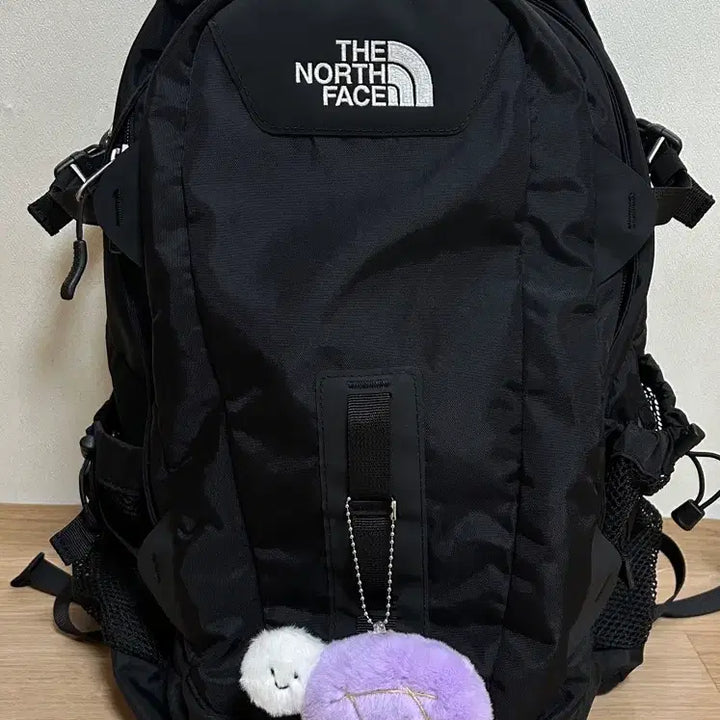 [BUNJANG] The North Face Hot Shot Backpack Black 28L / 운포가) 노스페이스 핫샷 백팩 블랙  28L  (노페 가방)
