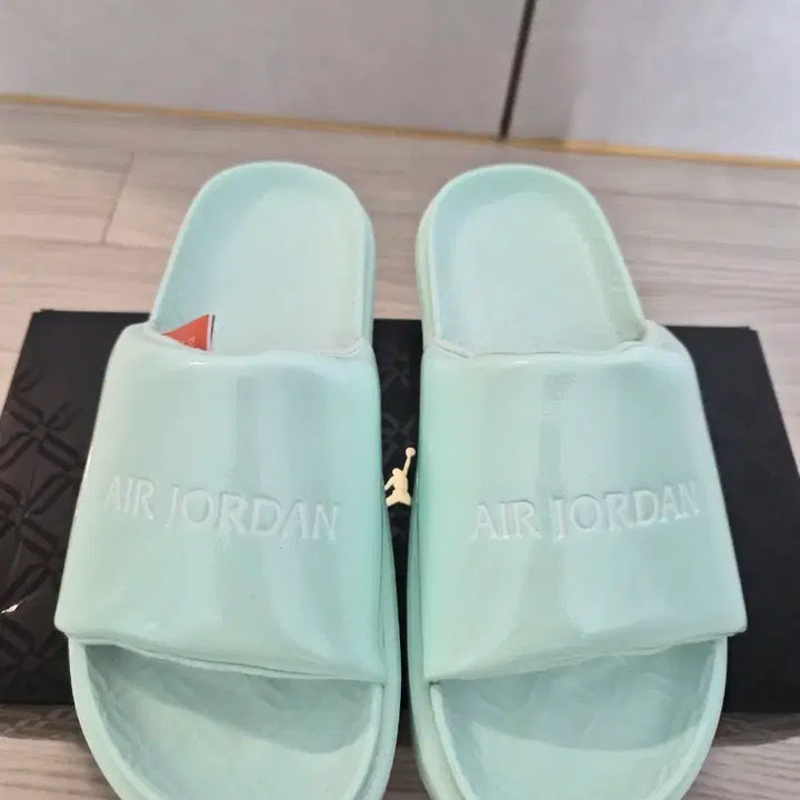 [BUNJANG] Nike Air Jordan Sophia Slides - Mint, 240mm / 새상품) 나이키 에어조던 소피아 슬라이드 슬리퍼 240mm