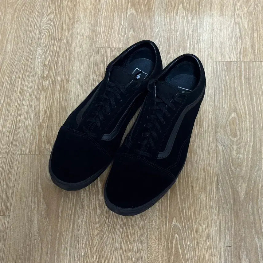 [BUNJANG] Vans Old Skool Low Pro Black/Black VN000D0EBKA1 Sneakers / 반스 올드스쿨 로우프로 - 블랙:블랙 / VN000D0EBKA1