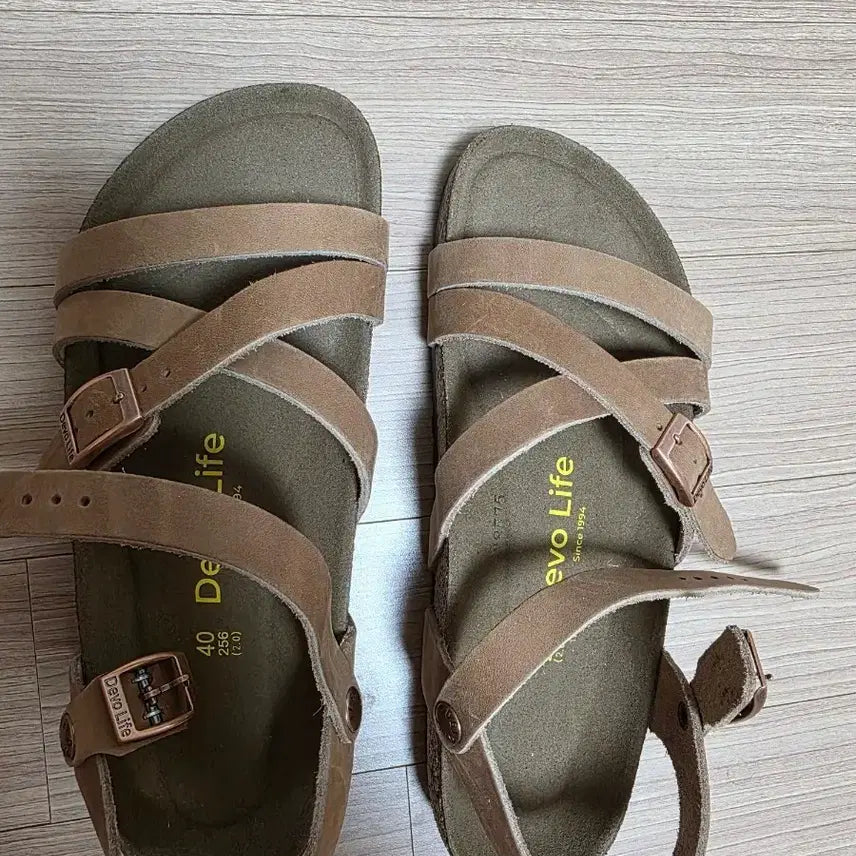 [BUNJANG] DeVo Life Leather Strap Sandals Size 250-255 / DeVo Life 소가죽 스트랩 샌들 250-255