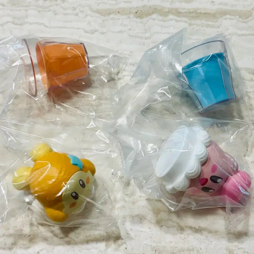 [SOLD OUT] 별의 커비 캬라 라테 플로트 케이스 피규어 커비 + 웨이들디 일괄