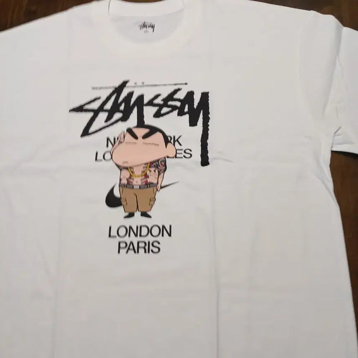 [BUNJANG] Stussy x Crayon Shin-chan Collaboration White T-Shirt / 스투시 짱구 콜라보 반팔 티셔츠 화이트
