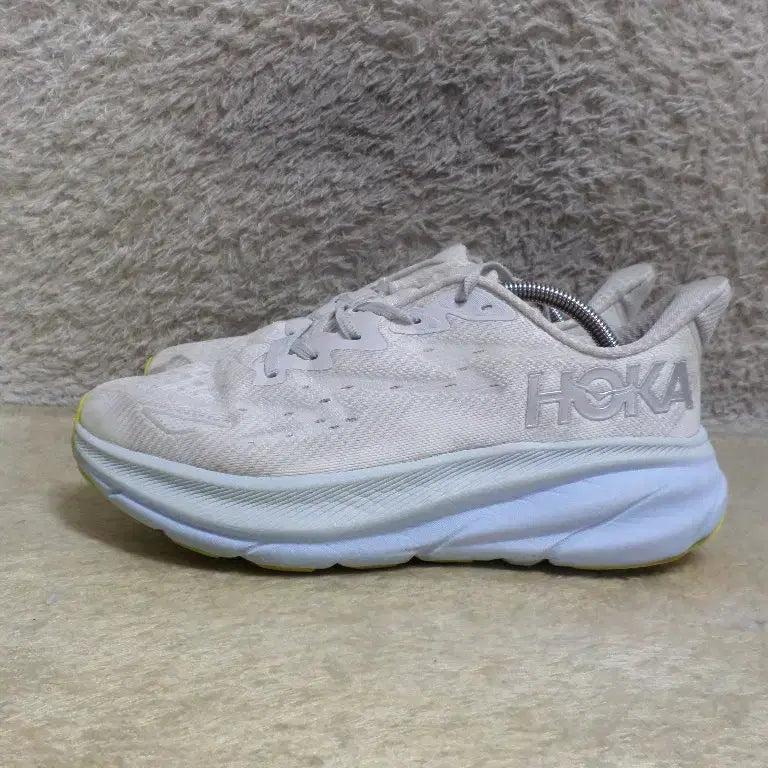 [BUNJANG] Hoolool-Guje Used Sneakers Size 260-270 / 후루룩구제 270 호카 운동화 중고 신발 260502