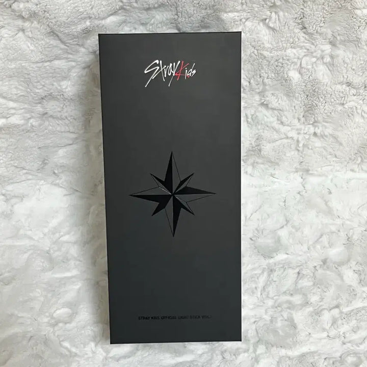 [BUNJANG] Stray Kids Official Lightstick Ver. 2 Unsealed / Stray Kids 공식 응원봉 ver.2 개봉