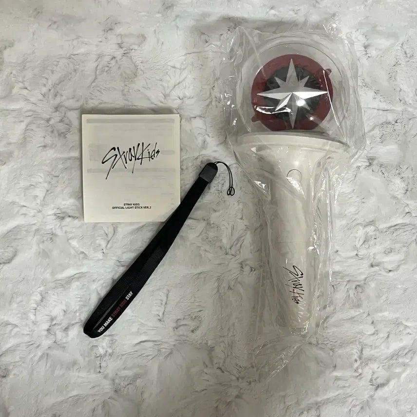 [BUNJANG] Stray Kids Official Lightstick Ver. 2 Unsealed / Stray Kids 공식 응원봉 ver.2 개봉