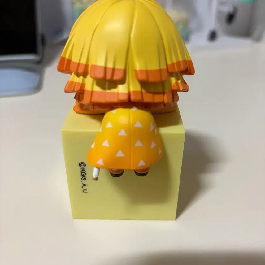 [BUNJANG] Kimetsu no Yaiba Agatsuma Zenitsu Hikkake Figure / 수포) 귀멸의 칼날 아가츠마 젠이츠 힛카케 피규어