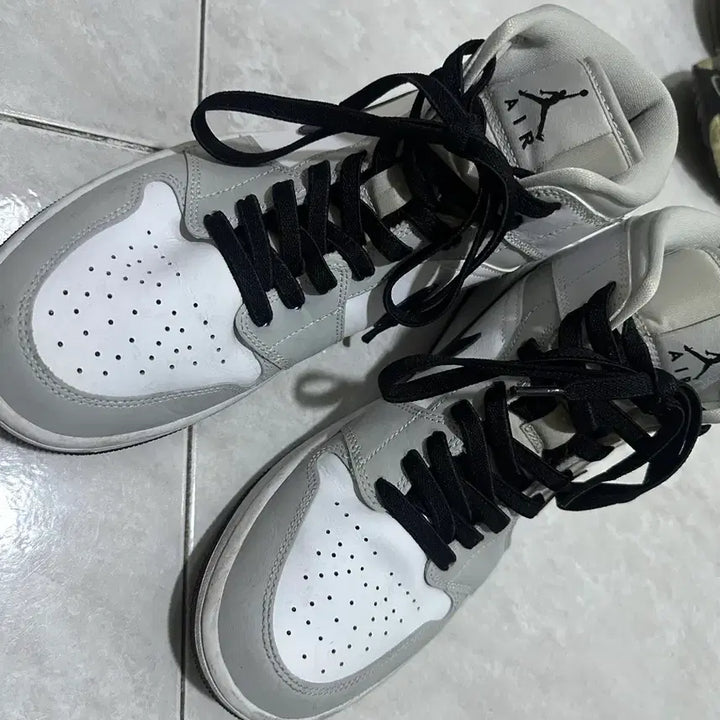 [BUNJANG] Jordan 1 Mid Grey Fog (265mm) / W 조던1 미드 그레이 포그 265