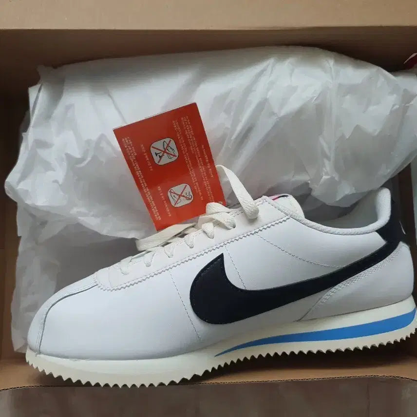 [BUNJANG] Nike Cortez White and Black 275mm Sealed / 나이키 Nike 코르테즈 화이트 앤 블랙 275mm (미개봉 새 제품)