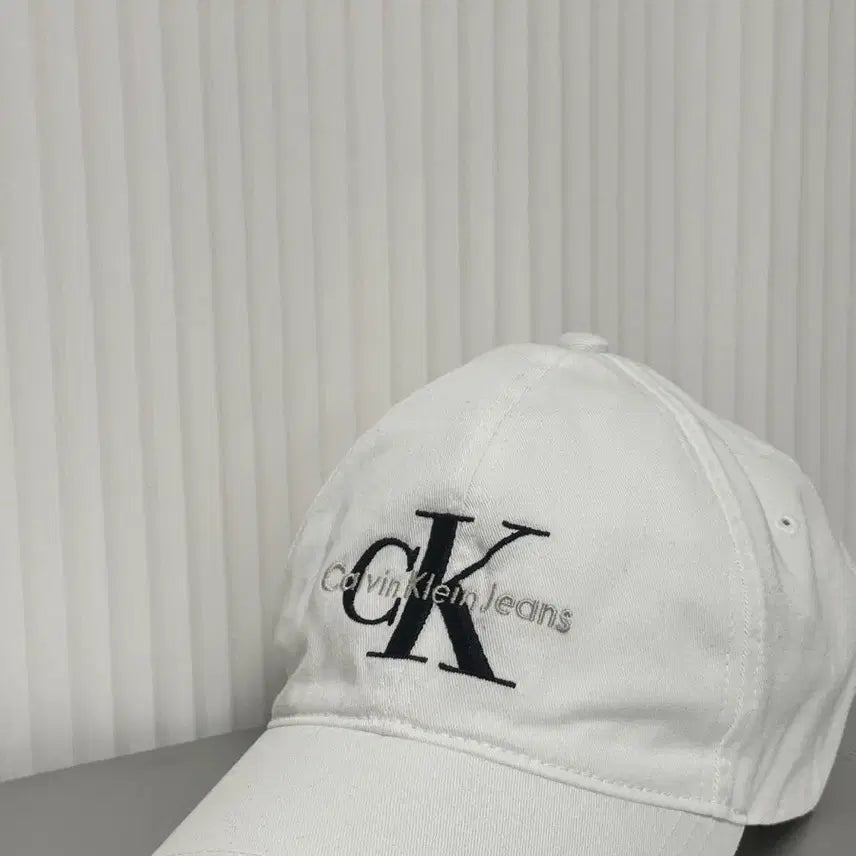 [BUNJANG] Calvin Klein White Cotton Twill Ball Cap Hat / 캘빈클라인 흰색 볼캡 모자