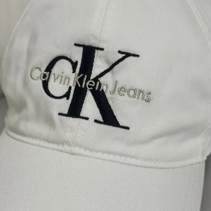 [BUNJANG] Calvin Klein White Cotton Twill Ball Cap Hat / 캘빈클라인 흰색 볼캡 모자