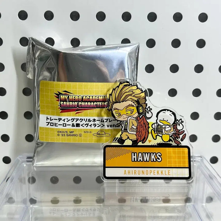 [BUNJANG] My Hero Academia Hawks Sanrio Collaboration Acrylic Name Tag / 나의히어로아카데미아 나히아 호크스 산리오 콜라보 아크릴 명찰
