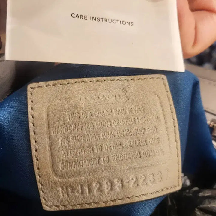 [BUNJANG] Coach Snakeskin Embossed Tote Bag Gray / 코치 뱀피 토트백 그레이