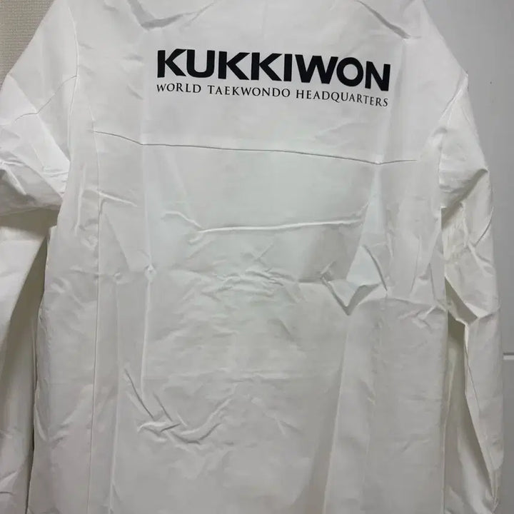 [BUNJANG] Kukkiwon Windbreaker White Size 180 (L) / 국기원 바람막이 180(L)