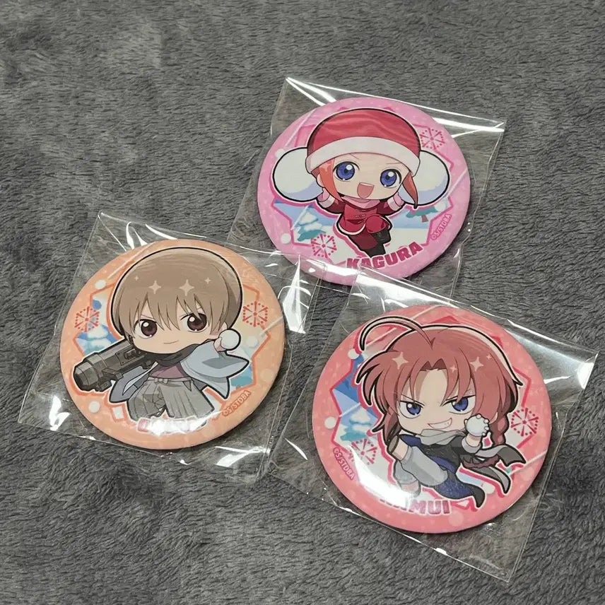 [BUNJANG] Gintama Snowball Fight Can Badge Set (Sogo, Kagura, Kamui) / 은혼 눈싸움 캔뱃지 소고 카구라 카무이 일괄