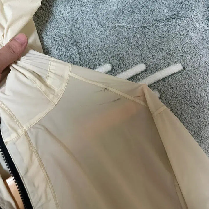 [BUNJANG] Stone Island Skin Touch Windbreaker Jacket / 스톤아일랜드 스킨터치 바람막이
