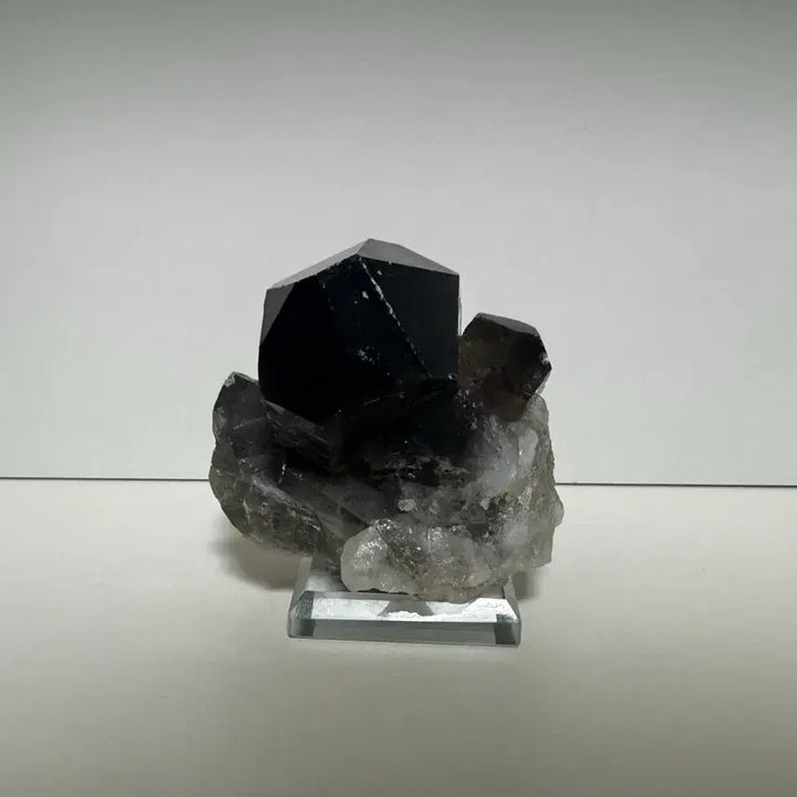 [BUNJANG] Black Amethyst (or Smoky Quartz) Mineral Raw Stone / 흑수정(또는 연수정) 광물 원석 판매합니다.