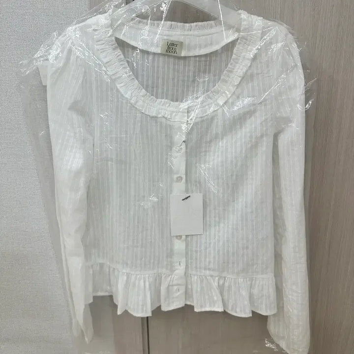 [BUNJANG] Letter From Moon White Blouse / 레터프롬문 화이트 블라우스