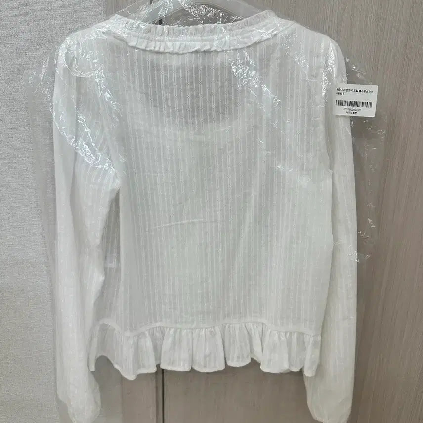[BUNJANG] Letter From Moon White Blouse / 레터프롬문 화이트 블라우스