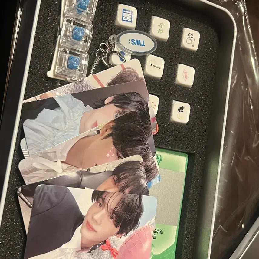 [BUNJANG] TWS Showcase Reverse Gift Photocard (Sealed) / 투어스 쇼케이스 역조공 미개봉 택포 포카