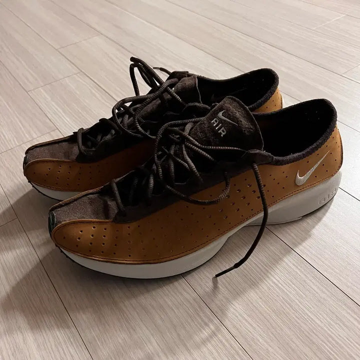 [BUNJANG] Nike Air Fly Brown Sneakers (Recommended for 270-275) / 새상품)나이키 에어플라이 브라운 285(270~75권장)
