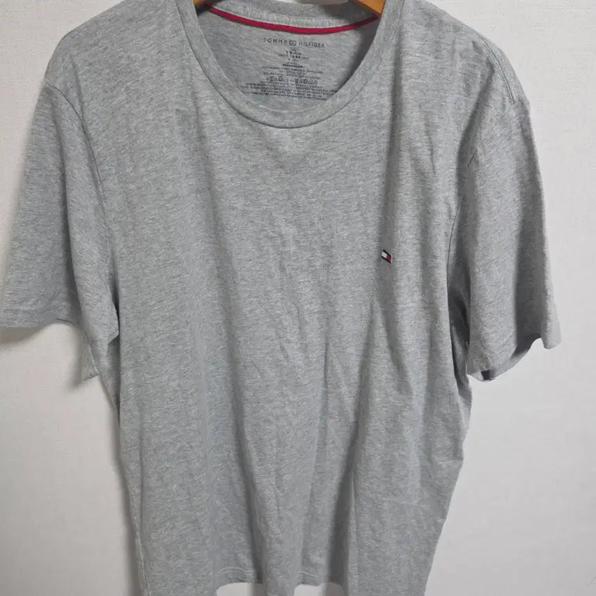 [BUNJANG] Tommy Hilfiger Essential Embroidered Logo Short Sleeve T-Shirt Grey L / [L/105] 타미힐피거 에센셜 자수 로고 반팔 티셔츠 그레이