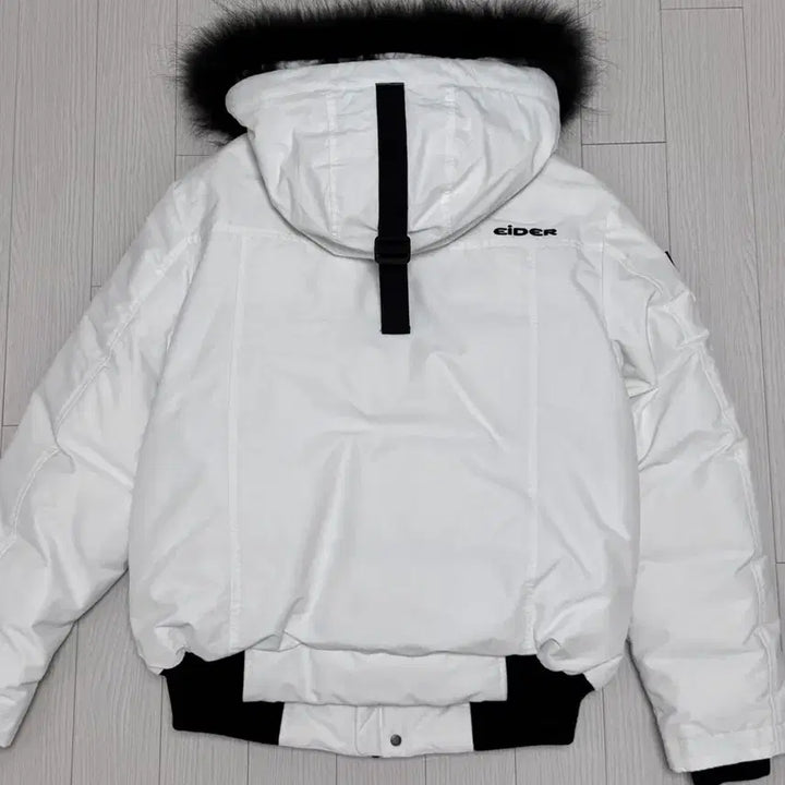 [BUNJANG] Eider Stooky Down Jacket Black Fur White / 아이더 스투키 다운 자켓 블랙퍼 화이트