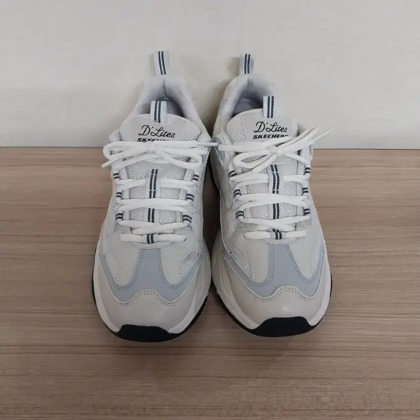 [BUNJANG] Skechers Delight Comfort Casual Sneakers (Beige/Grey) / 여성 스케쳐스 딜라이트 컴포트 캐주얼 운동화 (255)