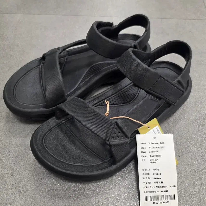 [BUNJANG] Teva Hurricane Drift Black Sandals (240) / 테바 허리케인 드리프트 블랙 샌들 새상품 (240)