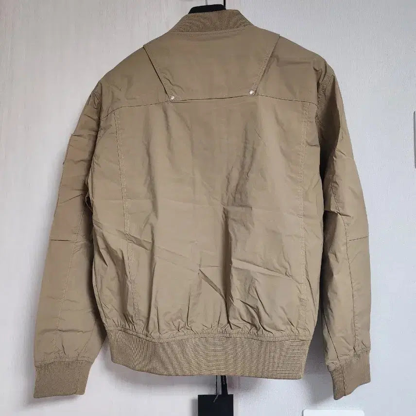 [BUNJANG] National Geographic Beige Bomber Jacket / 내셔널지오그래픽 베이지 봄버 자켓