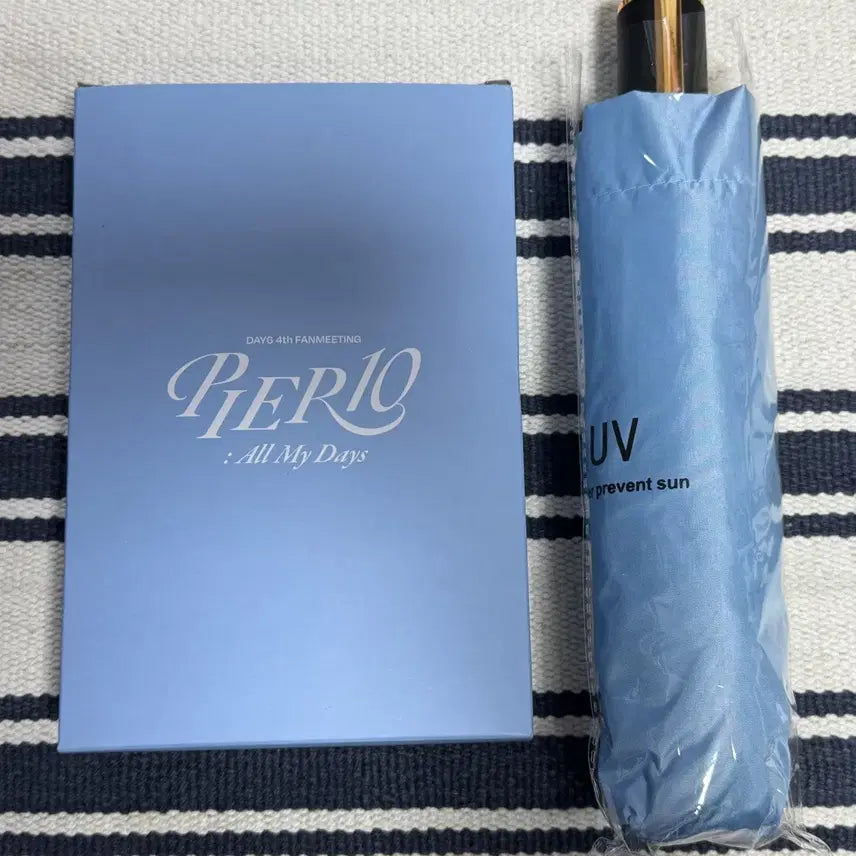 [BUNJANG] DAY6 Fan Meeting Gift Towel &amp; Parasol Bundle Set (Sealed) / 데이식스 DAY6 팬미팅 기프트 수건+양산 미개봉