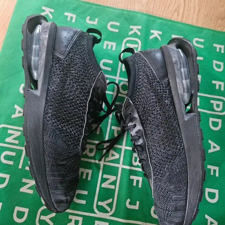 [BUNJANG] Nike Air Max Flyknit Racer Black / 나이키 에어맥스 플라이니트 레이서 블랙 275