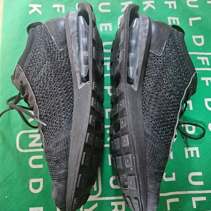 [BUNJANG] Nike Air Max Flyknit Racer Black / 나이키 에어맥스 플라이니트 레이서 블랙 275
