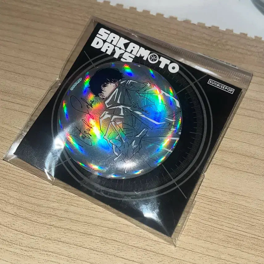 [BUNJANG] Sakamoto Days Seba Natsuki Hologram Can Badge / 사카모토 데이즈 세바 나츠키 홀로그램 캔뱃지