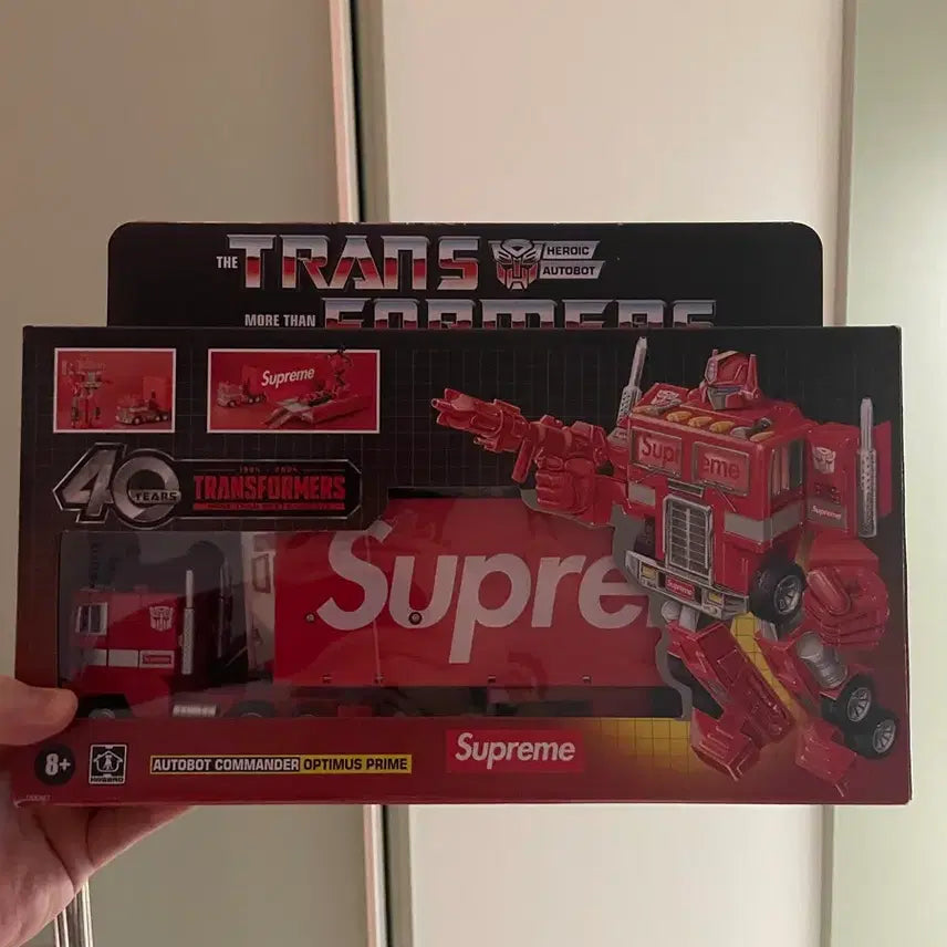 [BUNJANG] Supreme Transformer G1 Optimus Prime Figure / [급처] 슈프림 트랜스포머 G1옵티머스프라임