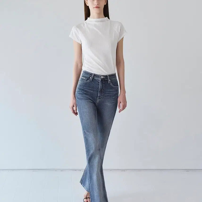 [BUNJANG] Hawa Amalfi Denim Basic S Size Bootcut Jeans / 하와 아말피 데님 베이직 S 완전새상품