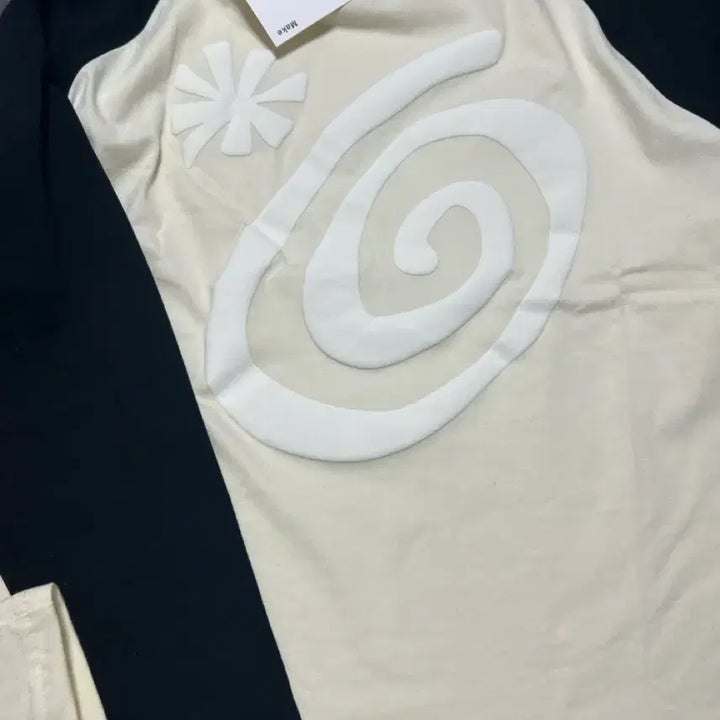 [BUNJANG] AMOU Long Sleeve T-shirt / AMOU 아모우 롱슬리브
