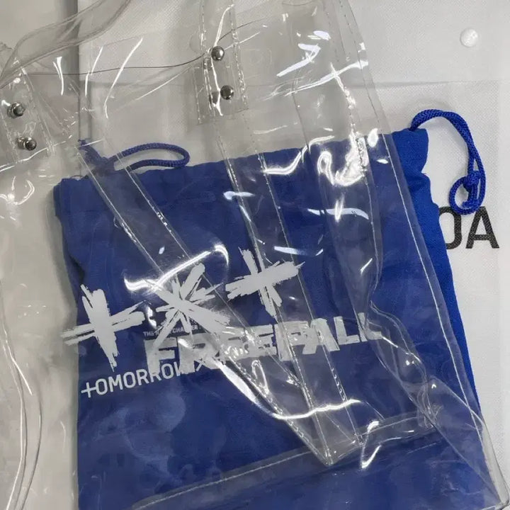 [BUNJANG] TXT Freefall Showcase Bag Photocard / 최저가)투바투 프리폴 freefall 쇼케이스 역조공 가방 포카TXT파우